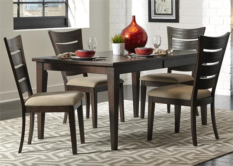 476-CD Pebble Creek II Dining